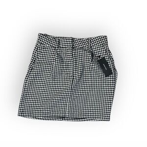 Vero Mode Black White Harper Short Houndstooth Skirt NWT Size 6